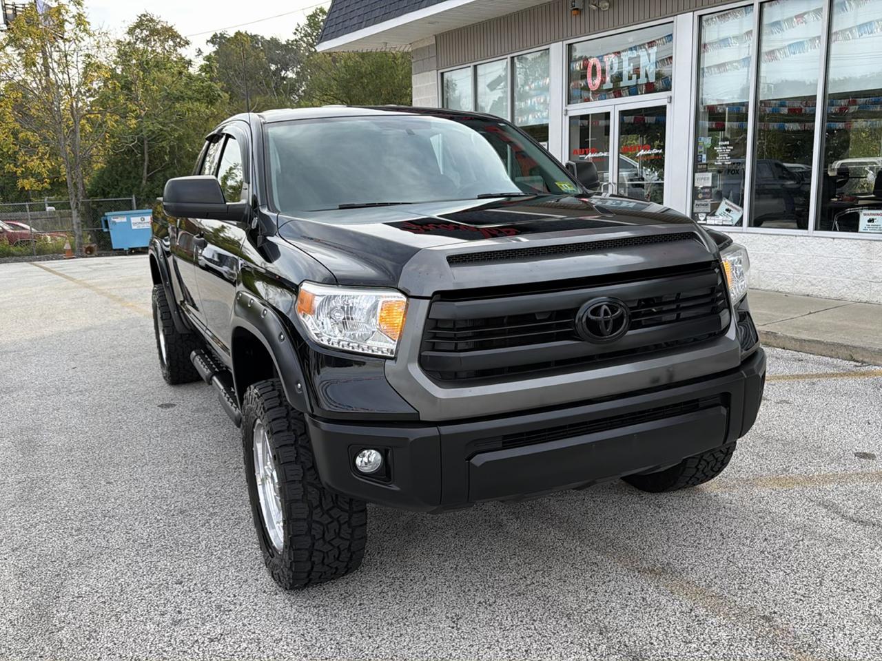 Toyota Tundra SR5 4.6L V8 Double Cab 4WD 2016