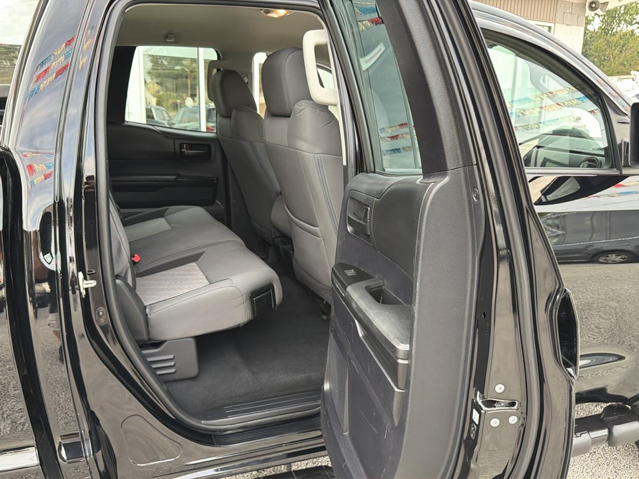 Toyota Tundra SR5 4.6L V8 Double Cab 4WD 2016