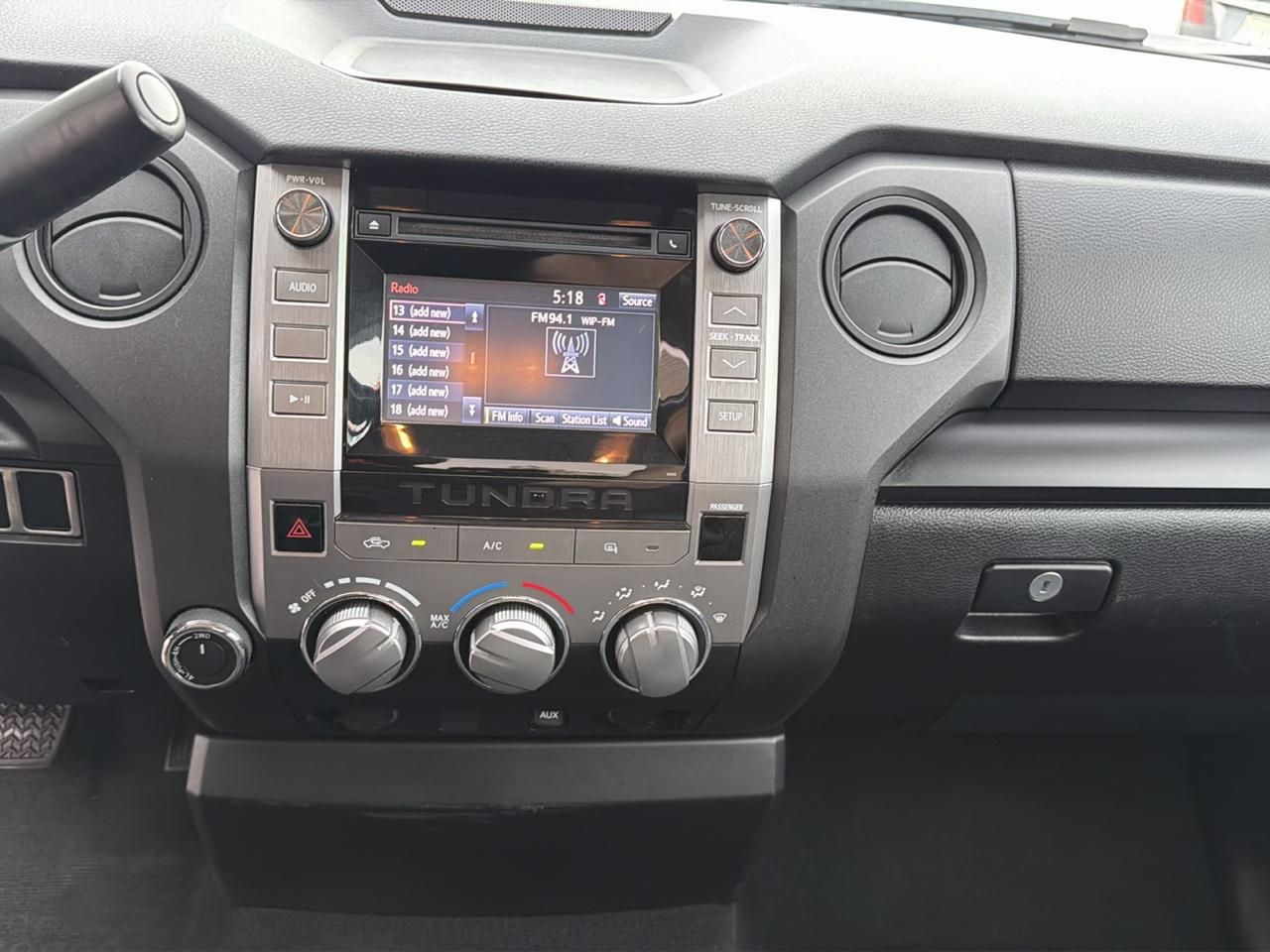 Toyota Tundra SR5 4.6L V8 Double Cab 4WD 2016