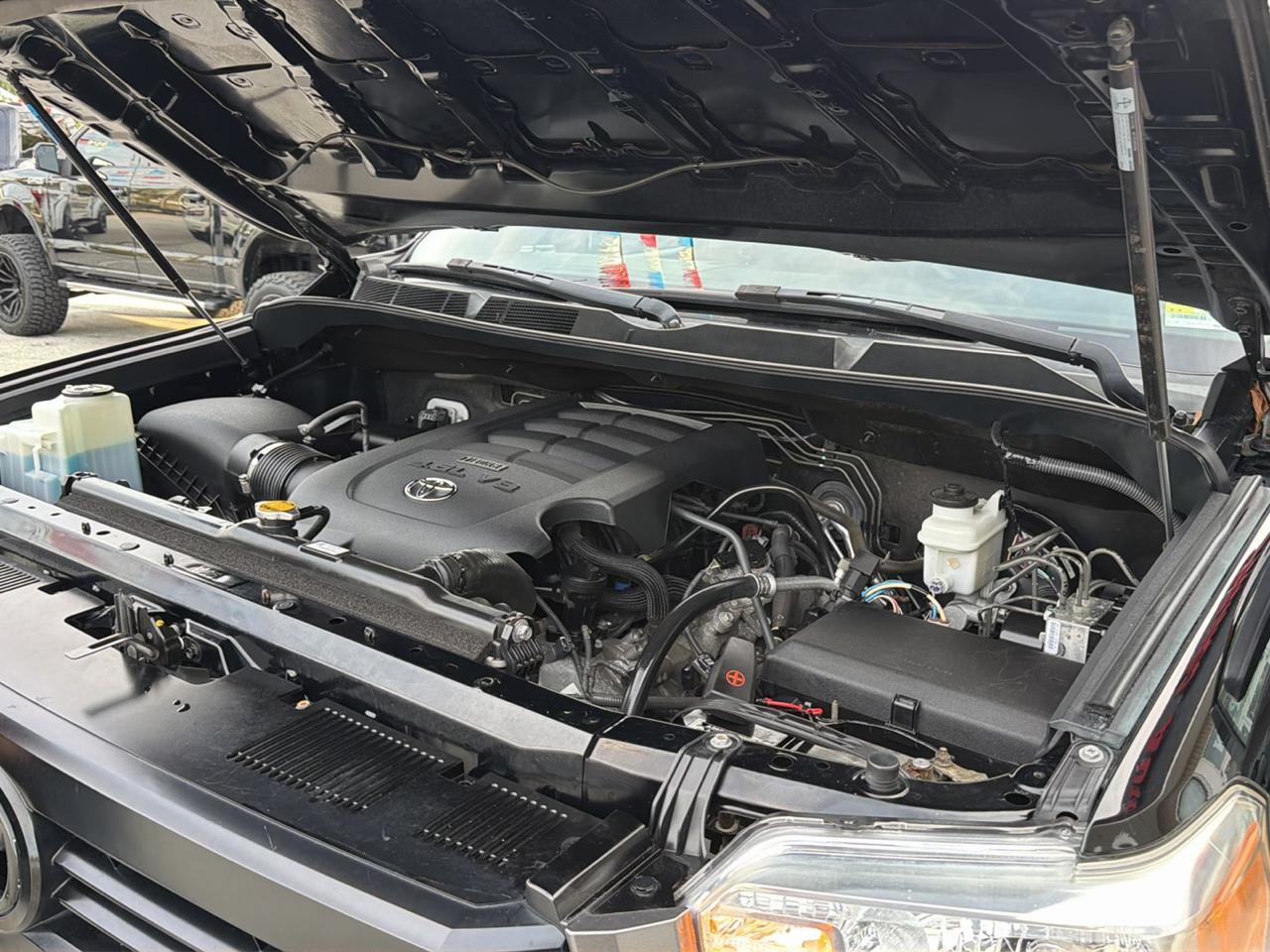 Toyota Tundra SR5 4.6L V8 Double Cab 4WD 2016