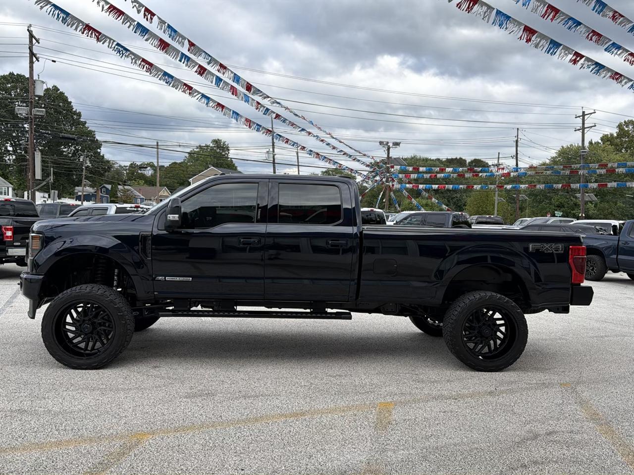 Ford Super Duty F-250 Crew Cab 172" Lariat 4WD 2021