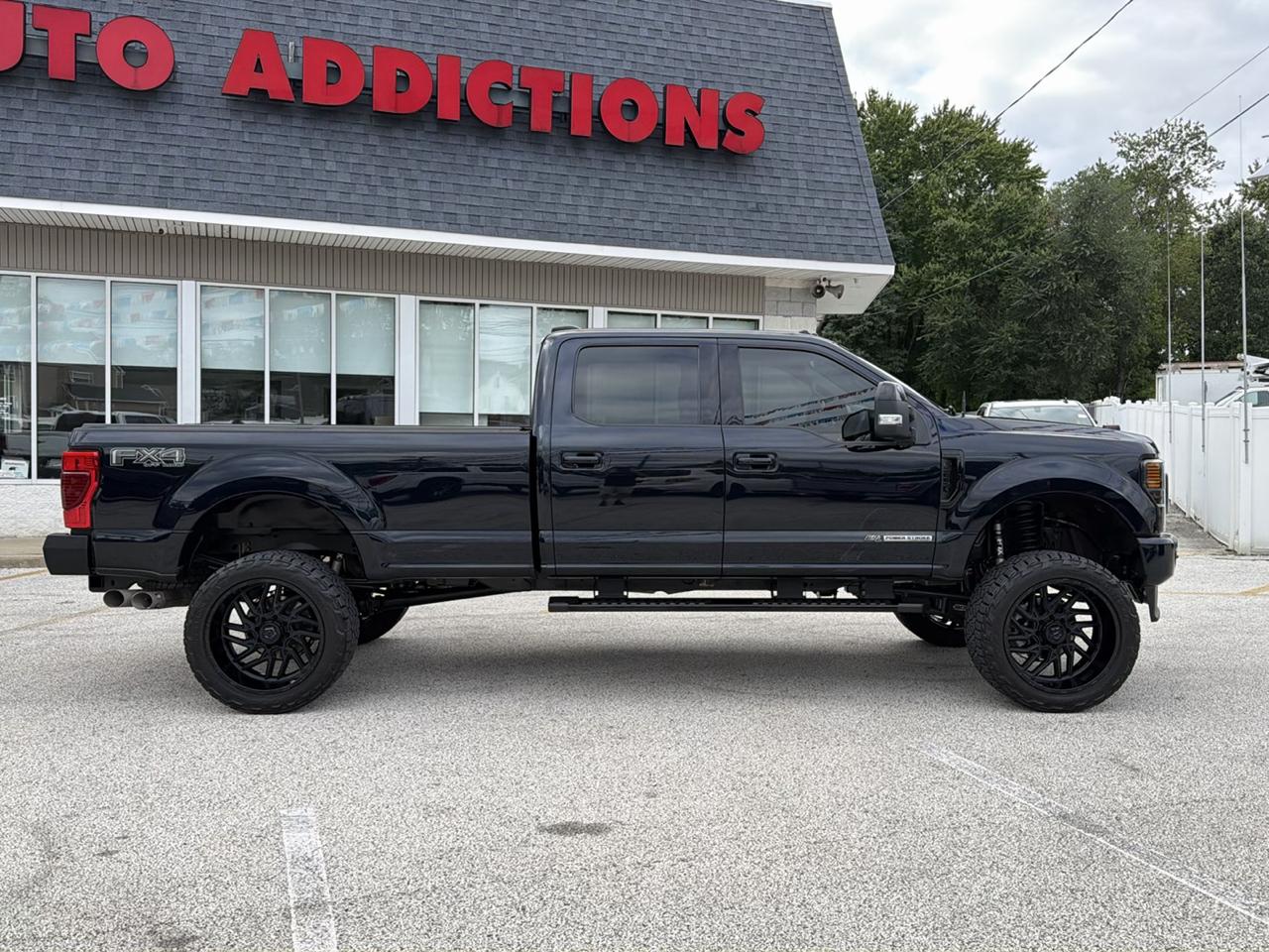 Ford Super Duty F-250 Crew Cab 172" Lariat 4WD 2021