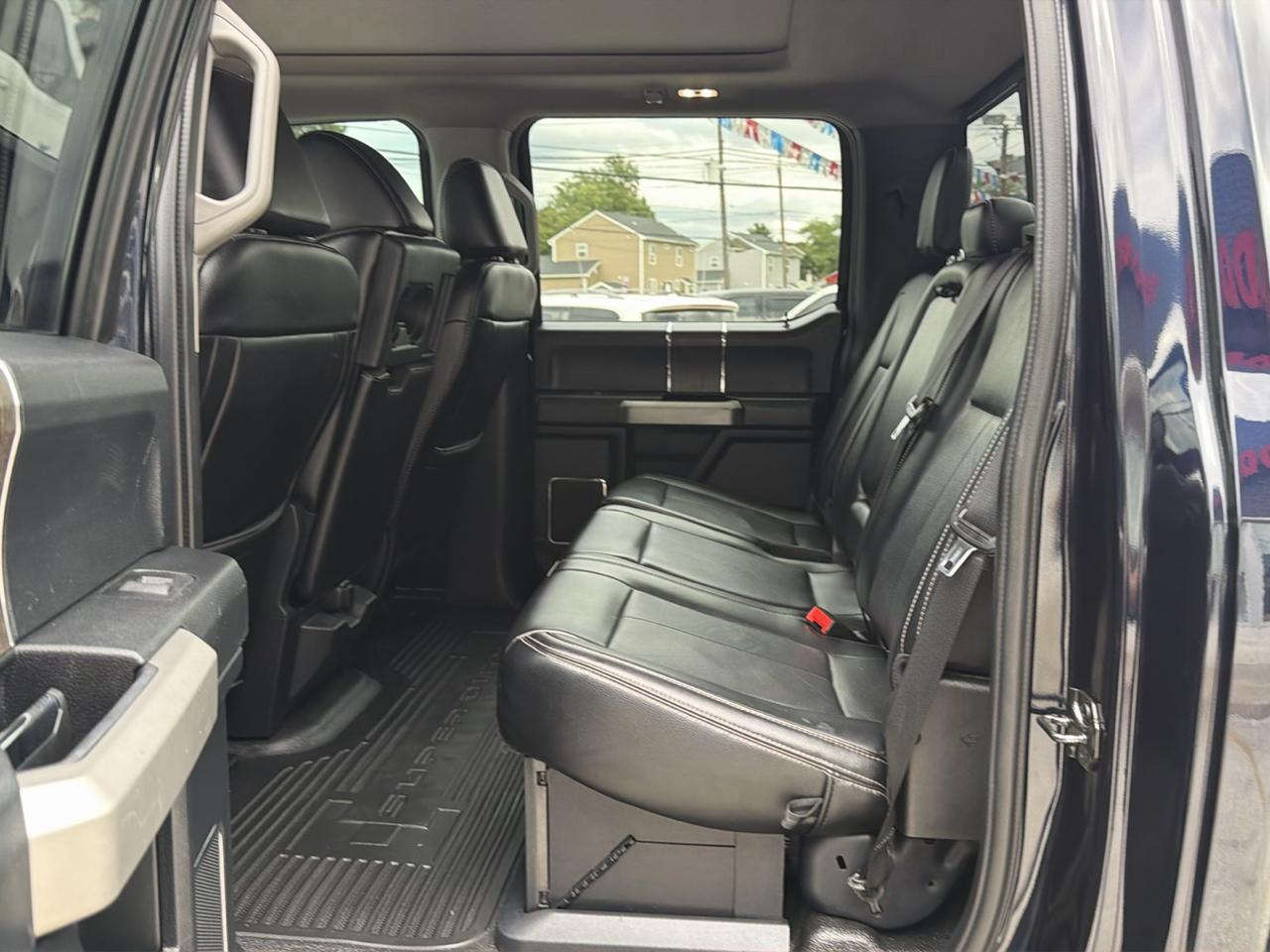Ford Super Duty F-250 Crew Cab 172" Lariat 4WD 2021