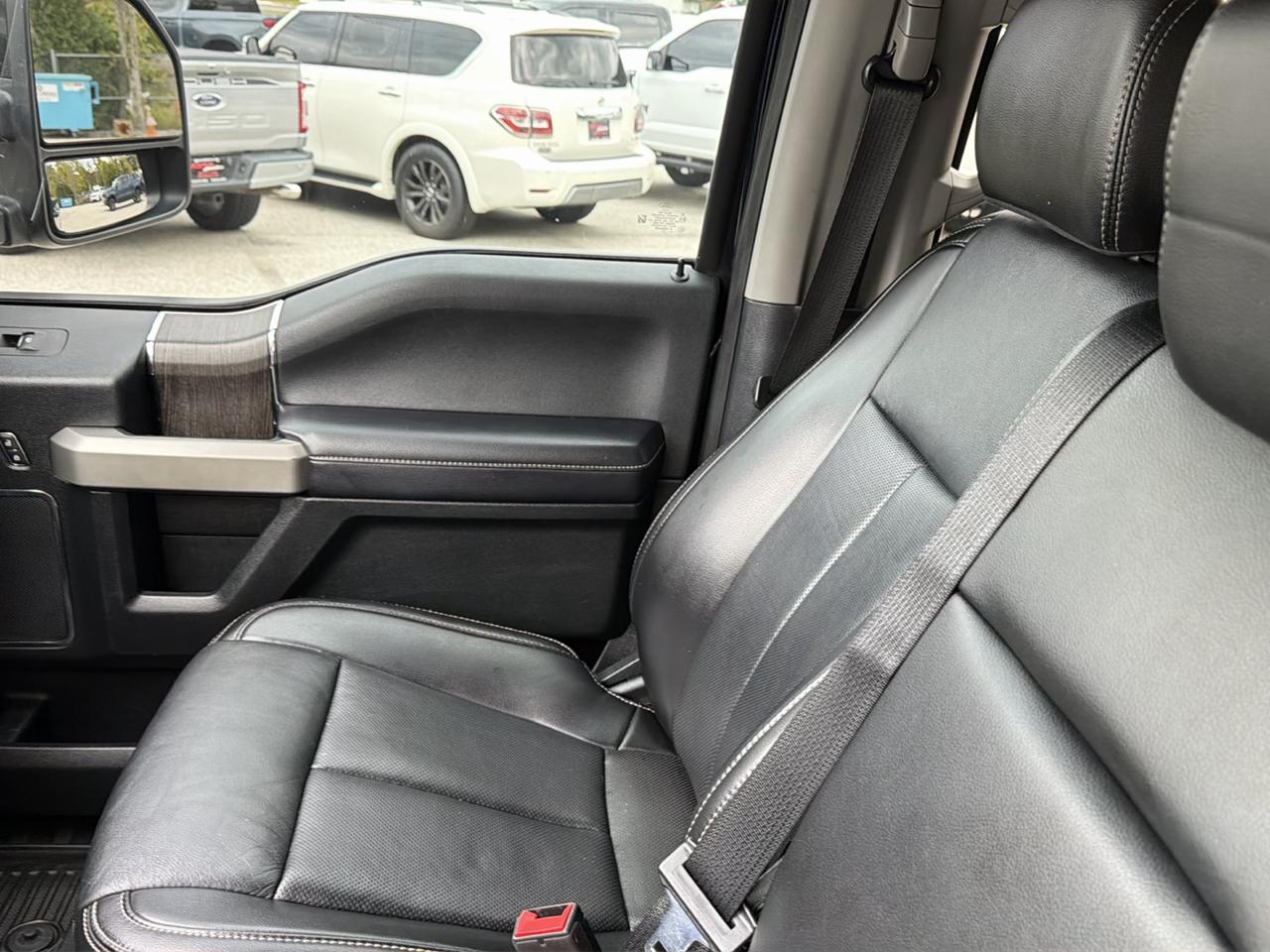 Ford Super Duty F-250 Crew Cab 172" Lariat 4WD 2021