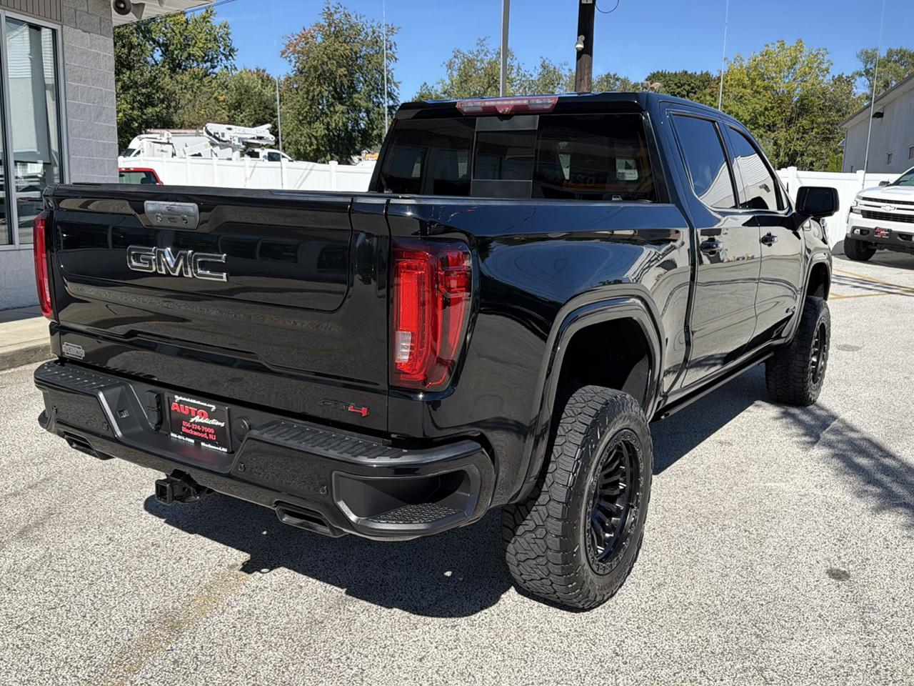 GMC Sierra 1500 AT4 Crew Cab Long Box 4WD 2021