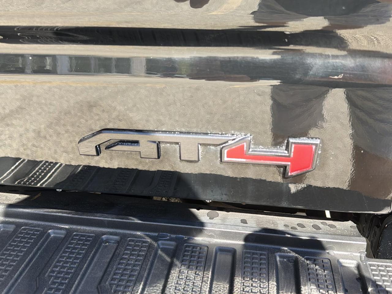 GMC Sierra 1500 AT4 Crew Cab Long Box 4WD 2021