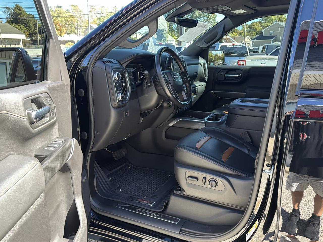 GMC Sierra 1500 AT4 Crew Cab Long Box 4WD 2021