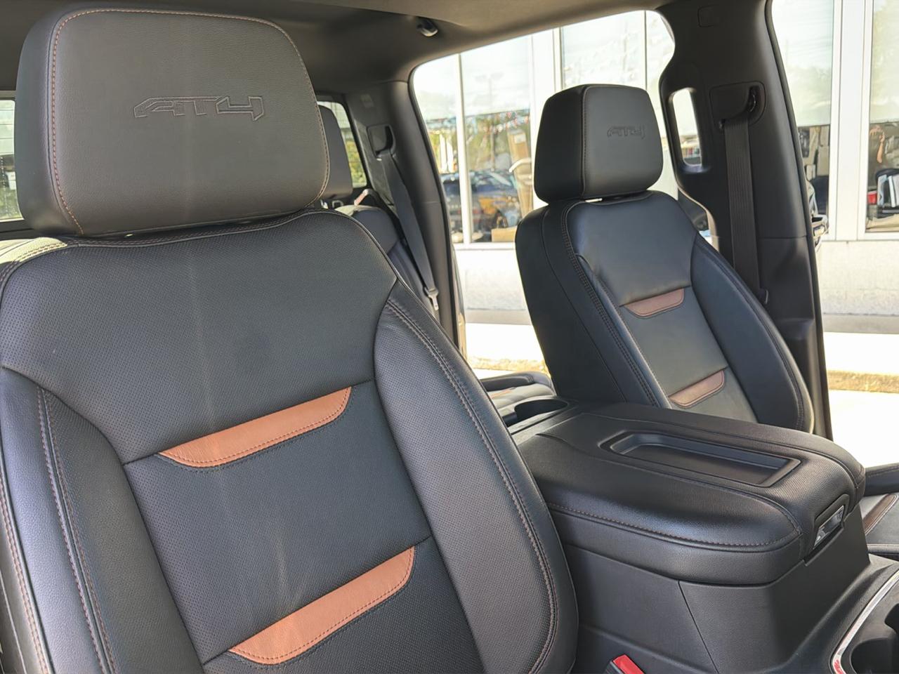 GMC Sierra 1500 AT4 Crew Cab Long Box 4WD 2021