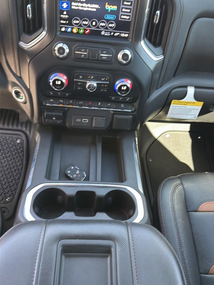 GMC Sierra 1500 AT4 Crew Cab Long Box 4WD 2021