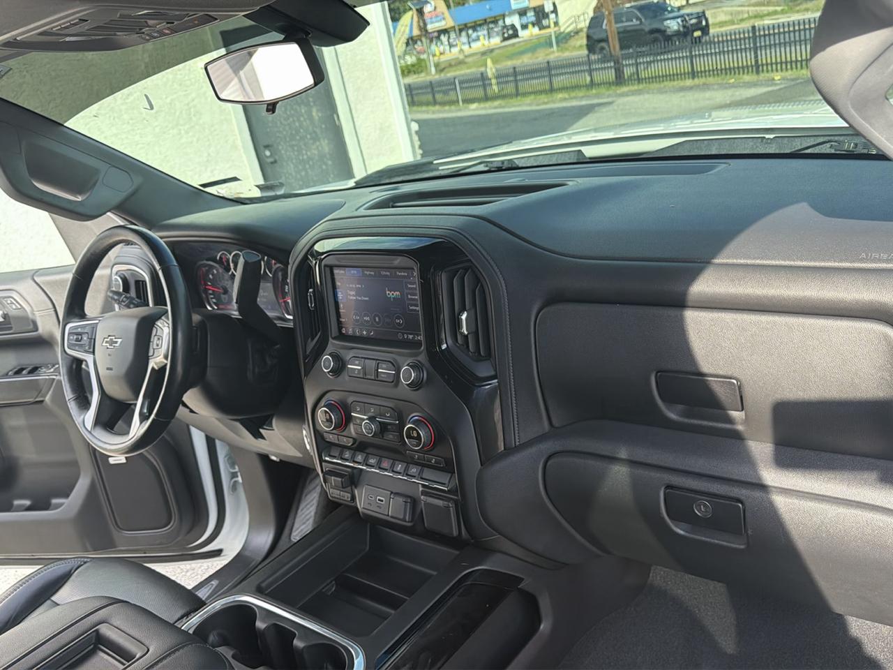 Chevrolet Silverado 1500 Crew Cab Crew Cab 143.5" WB 4WD Z71 2020