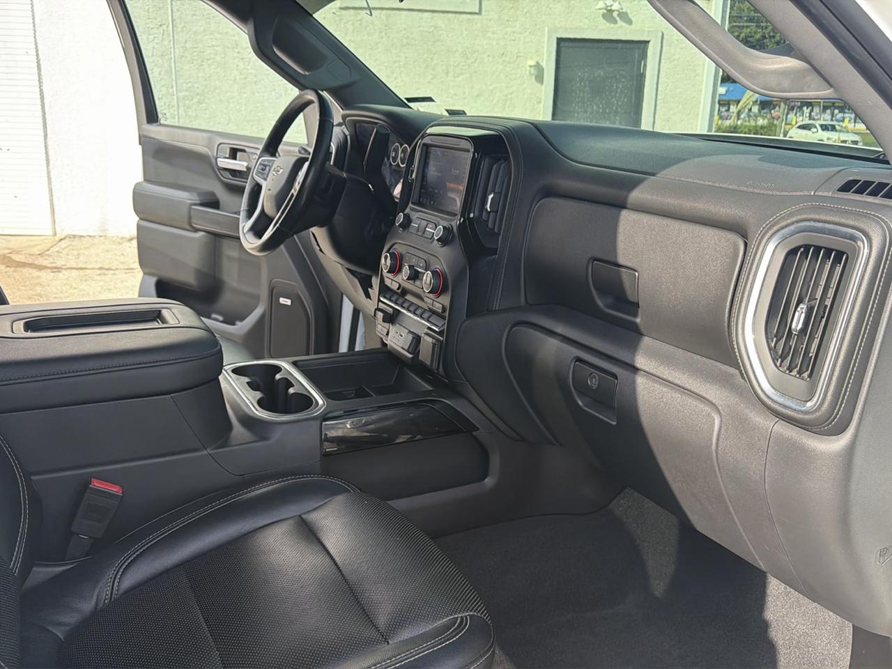 Chevrolet Silverado 1500 Crew Cab Crew Cab 143.5" WB 4WD Z71 2020