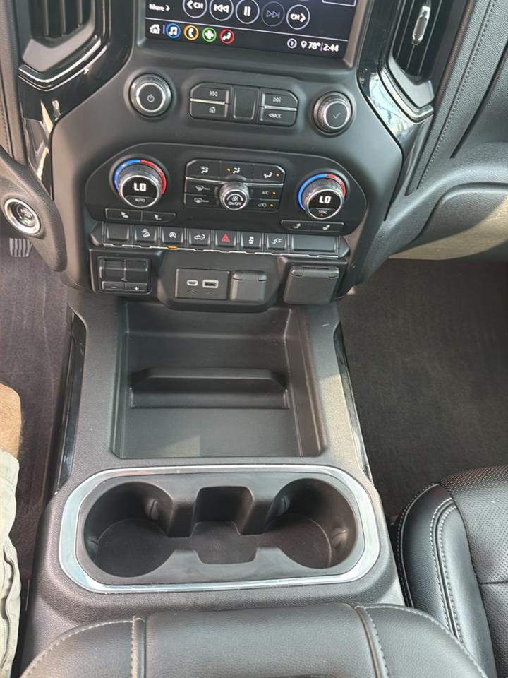 Chevrolet Silverado 1500 Crew Cab Crew Cab 143.5" WB 4WD Z71 2020
