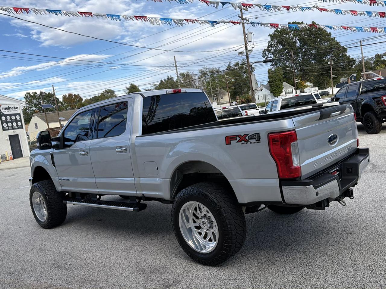 Ford F-250 SD XLT Crew Cab 4WD 2017
