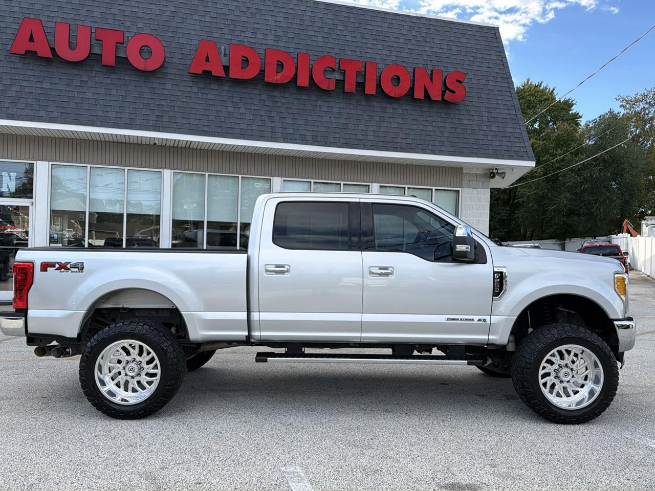 Ford F-250 SD XLT Crew Cab 4WD 2017