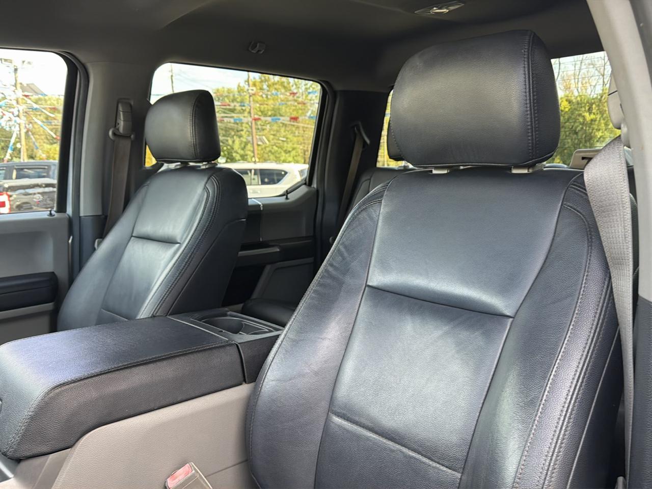 Ford F-250 SD XLT Crew Cab 4WD 2017