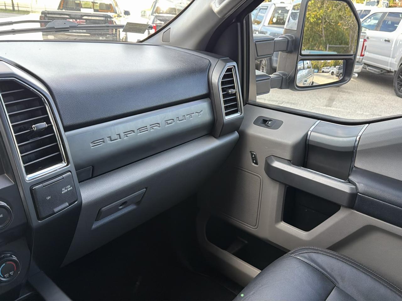 Ford F-250 SD XLT Crew Cab 4WD 2017