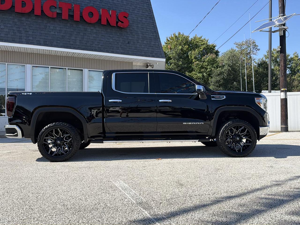 GMC Sierra 1500 Limited SLT Crew Cab Long Box 4WD 2022