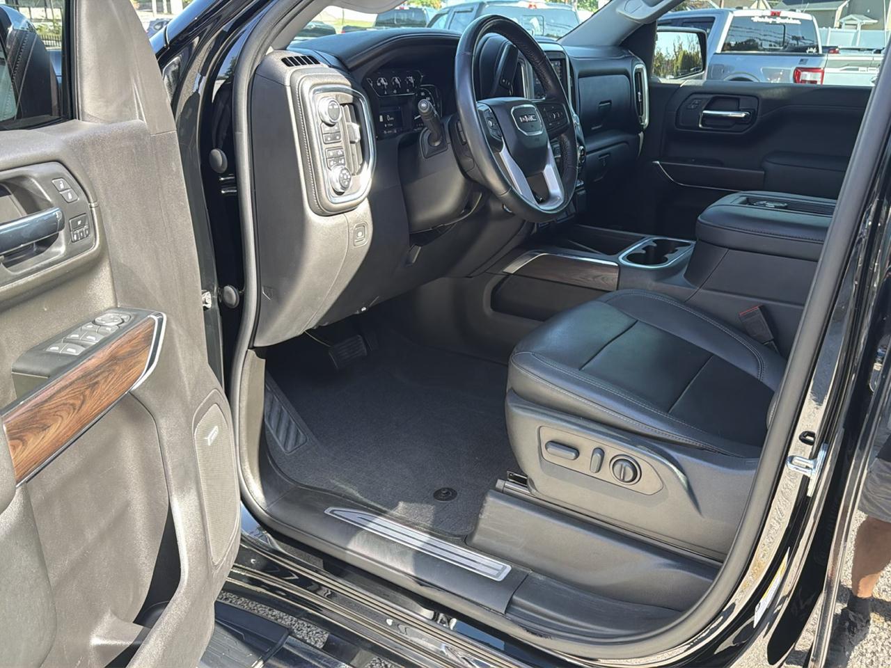 GMC Sierra 1500 Limited SLT Crew Cab Long Box 4WD 2022