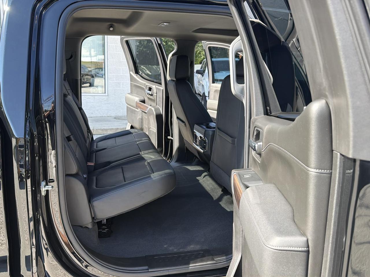 GMC Sierra 1500 Limited SLT Crew Cab Long Box 4WD 2022