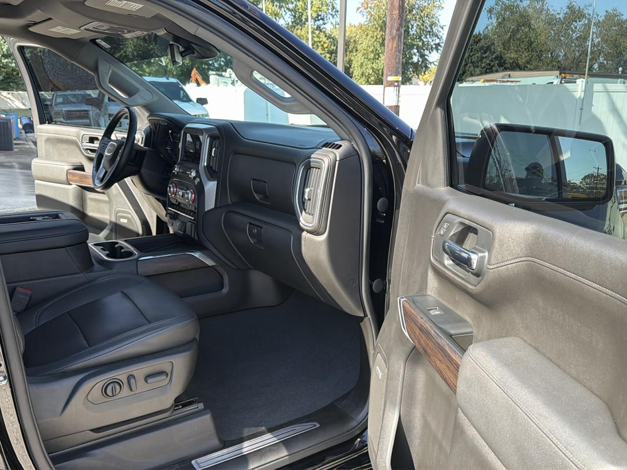 GMC Sierra 1500 Limited SLT Crew Cab Long Box 4WD 2022