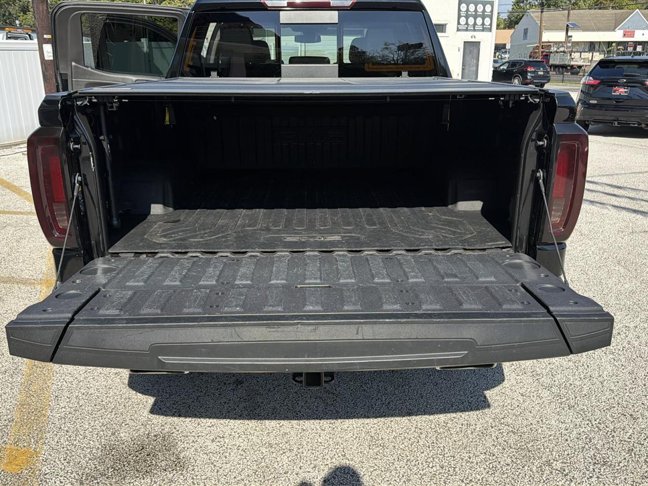 GMC Sierra 1500 Limited SLT Crew Cab Long Box 4WD 2022