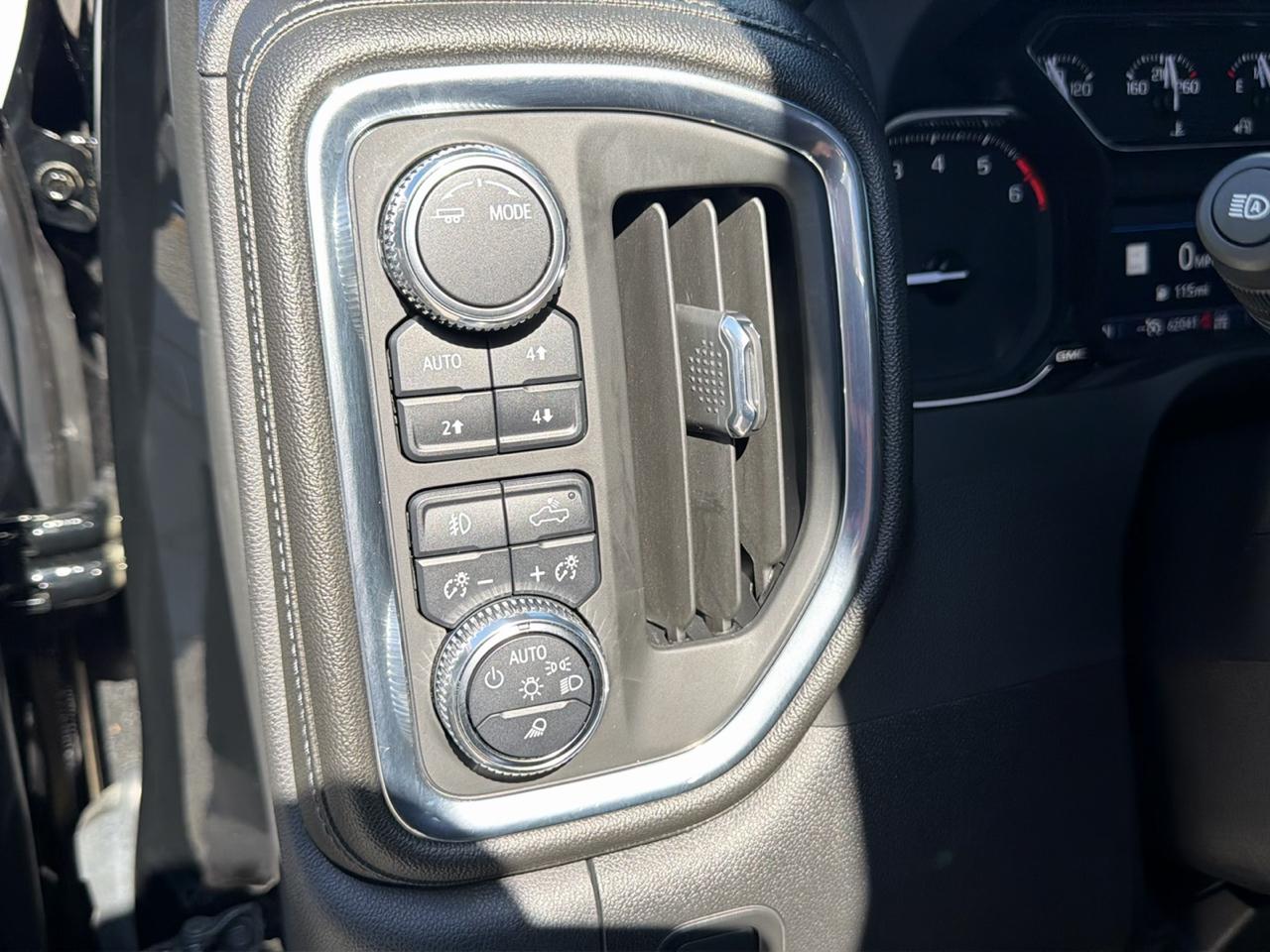 GMC Sierra 1500 Limited SLT Crew Cab Long Box 4WD 2022
