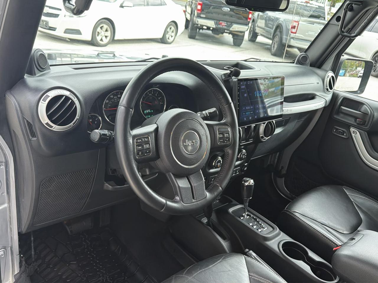 Jeep Wrangler Sahara 4WD 2014
