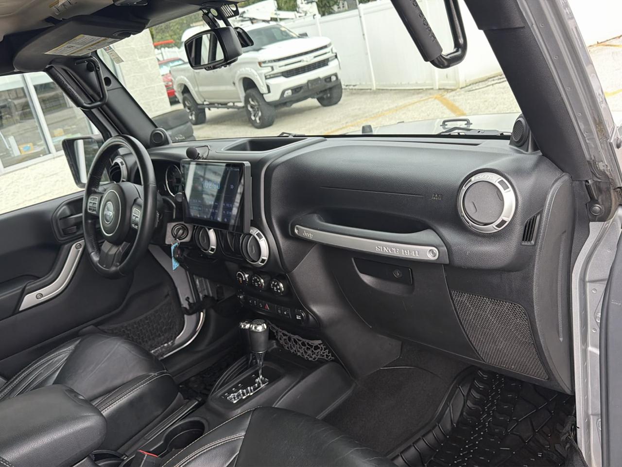 Jeep Wrangler Sahara 4WD 2014
