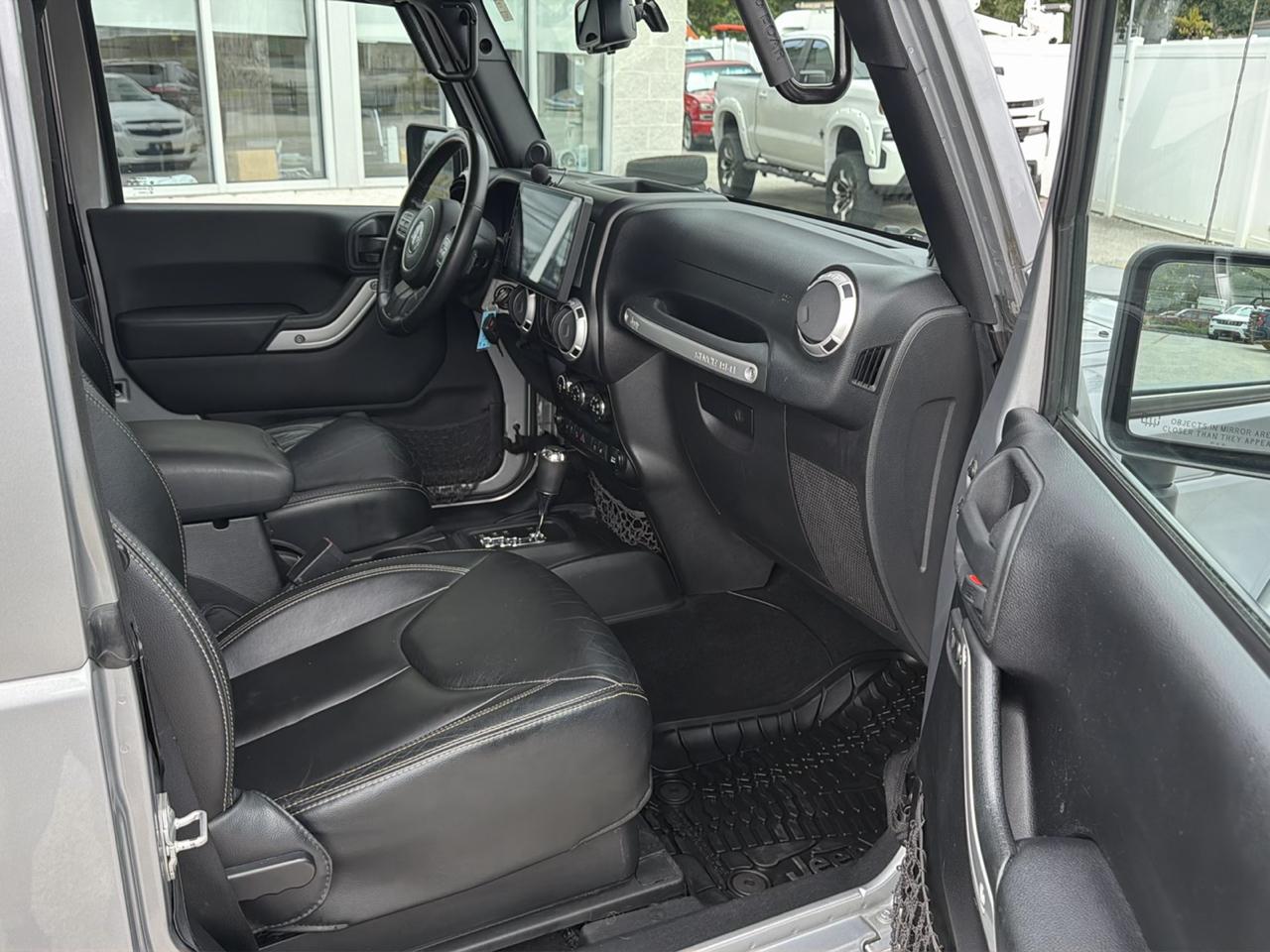 Jeep Wrangler Sahara 4WD 2014