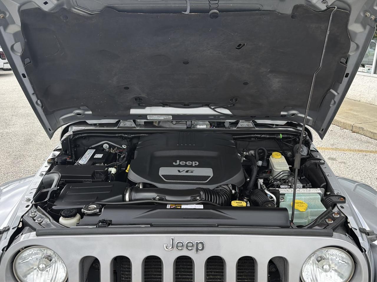 Jeep Wrangler Sahara 4WD 2014