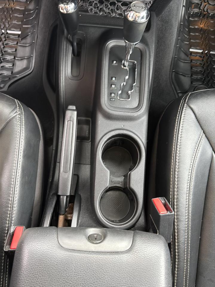 Jeep Wrangler Sahara 4WD 2014
