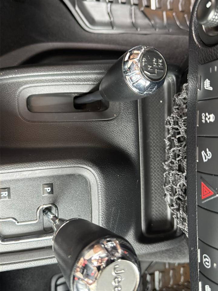 Jeep Wrangler Sahara 4WD 2014