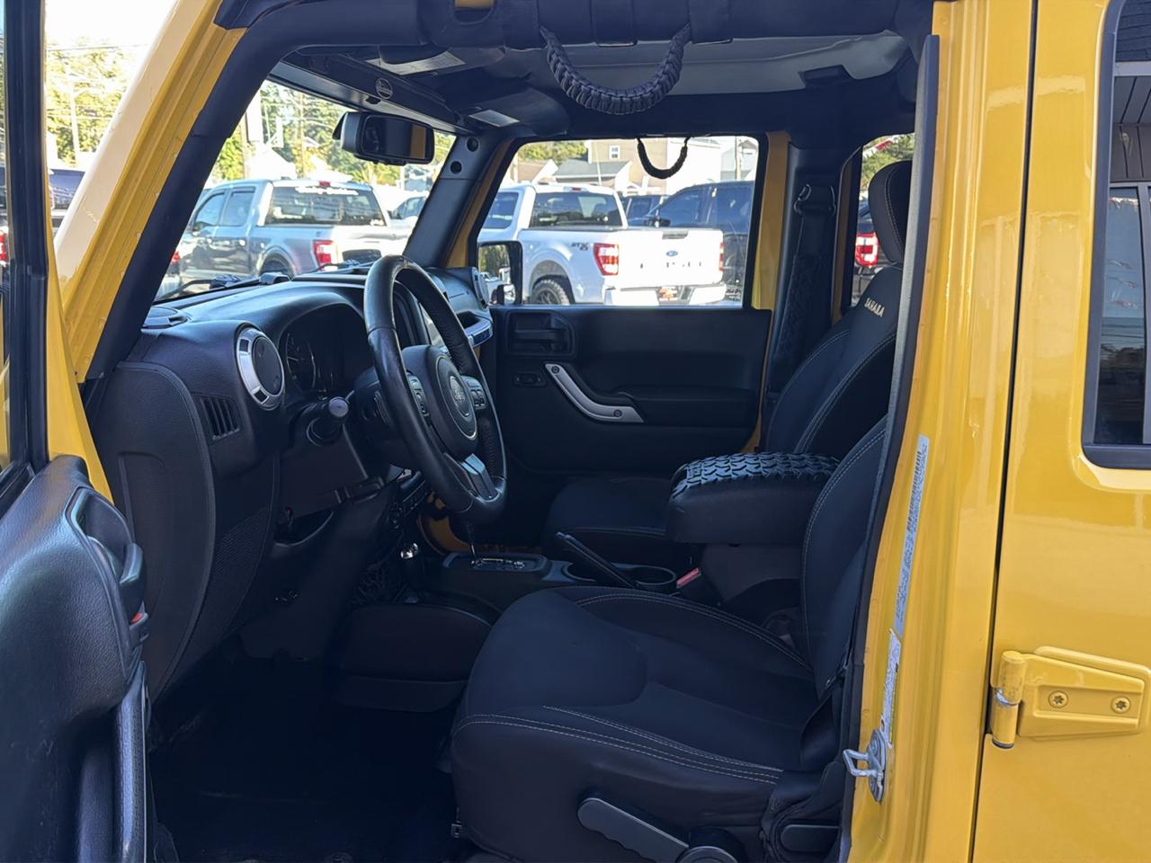 Jeep Wrangler Unlimited Sahara 4WD 2015