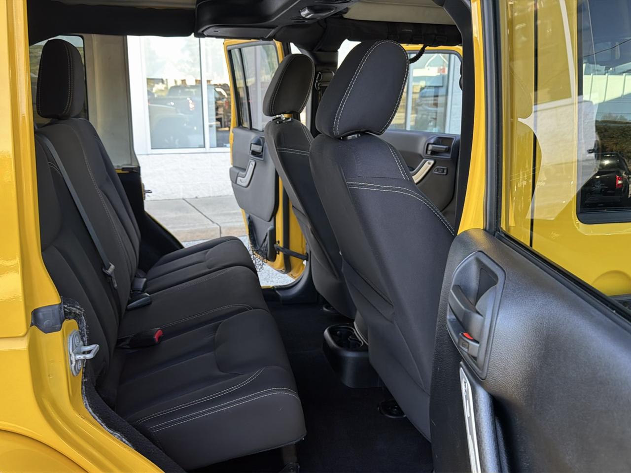 Jeep Wrangler Unlimited Sahara 4WD 2015
