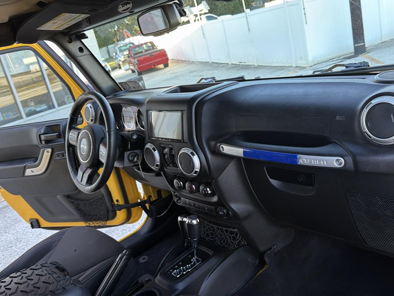 Jeep Wrangler Unlimited Sahara 4WD 2015