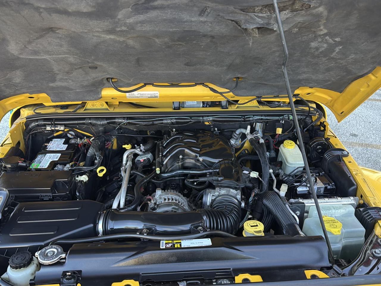 Jeep Wrangler Unlimited Sahara 4WD 2015