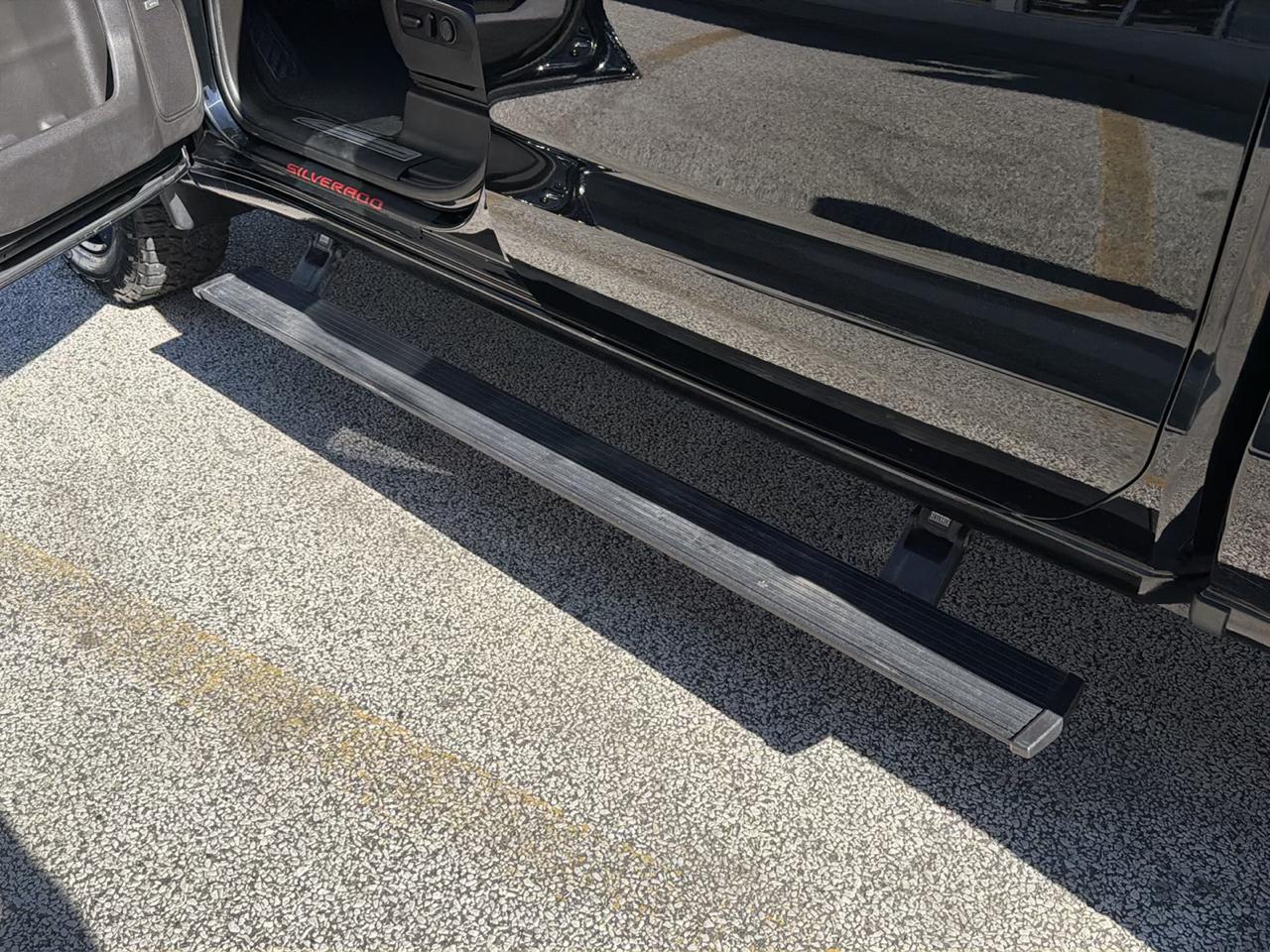Chevrolet Silverado 1500 LT Trail Boss Crew Cab 4WD 2021
