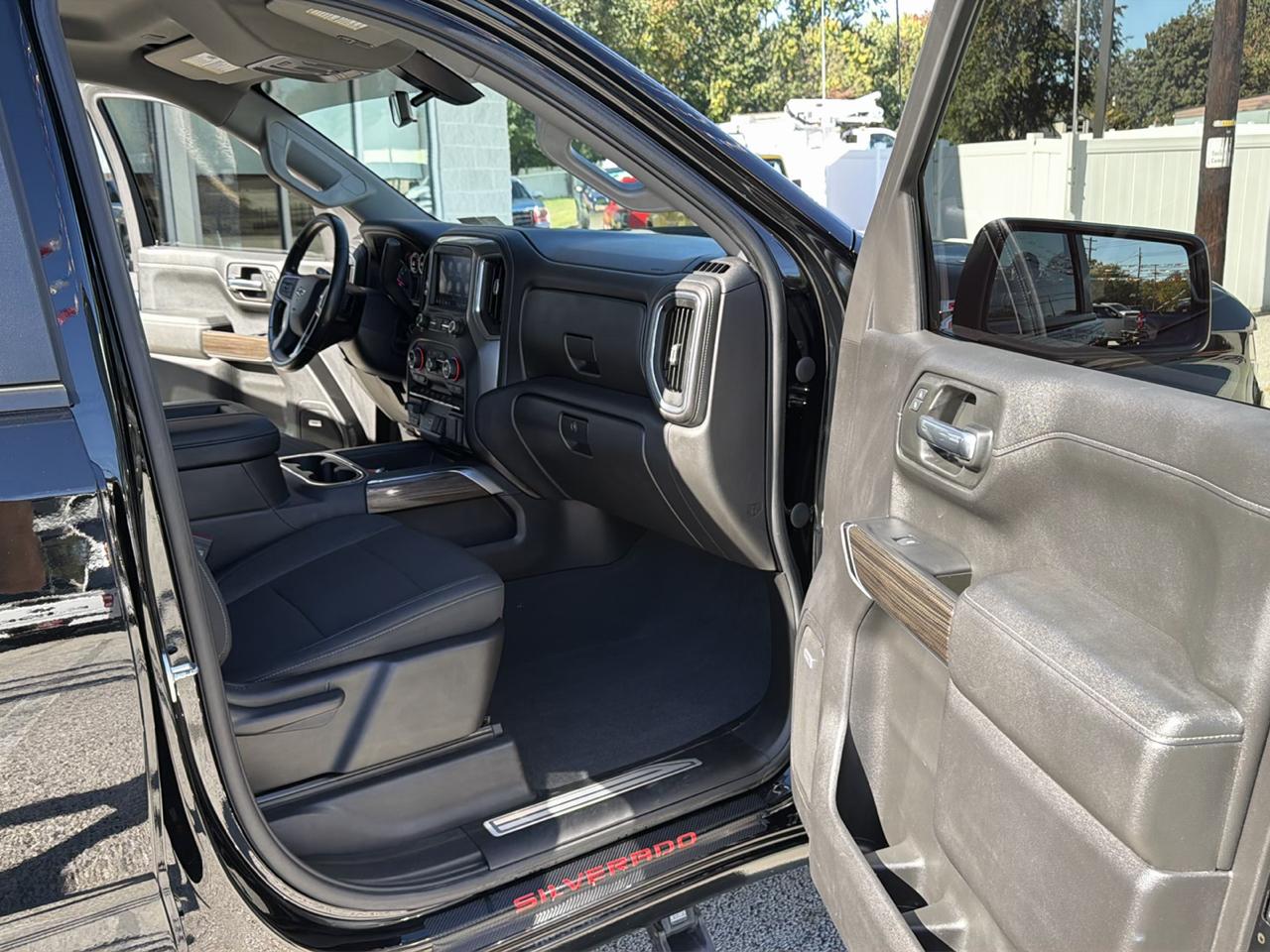Chevrolet Silverado 1500 LT Trail Boss Crew Cab 4WD 2021