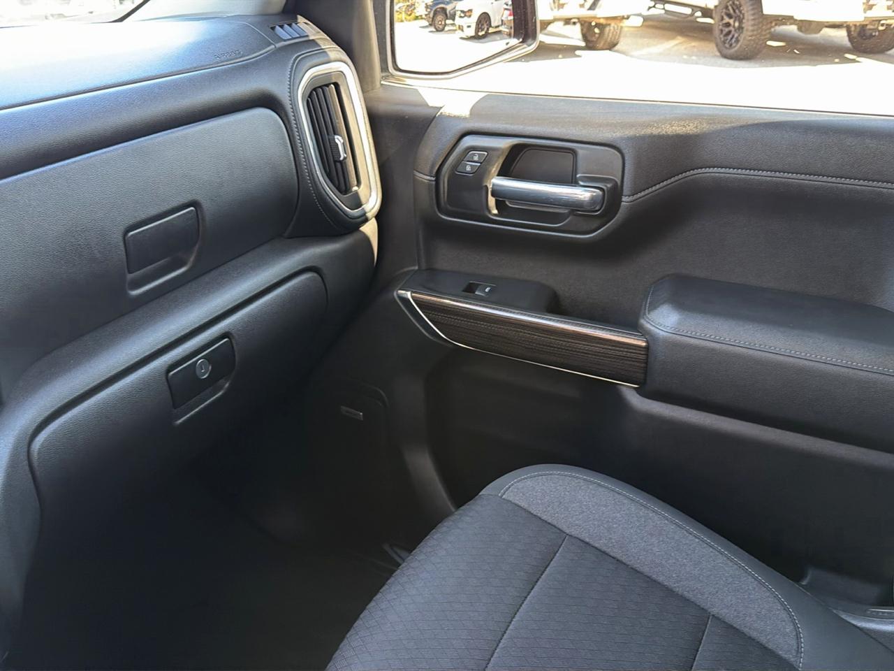 Chevrolet Silverado 1500 LT Trail Boss Crew Cab 4WD 2021
