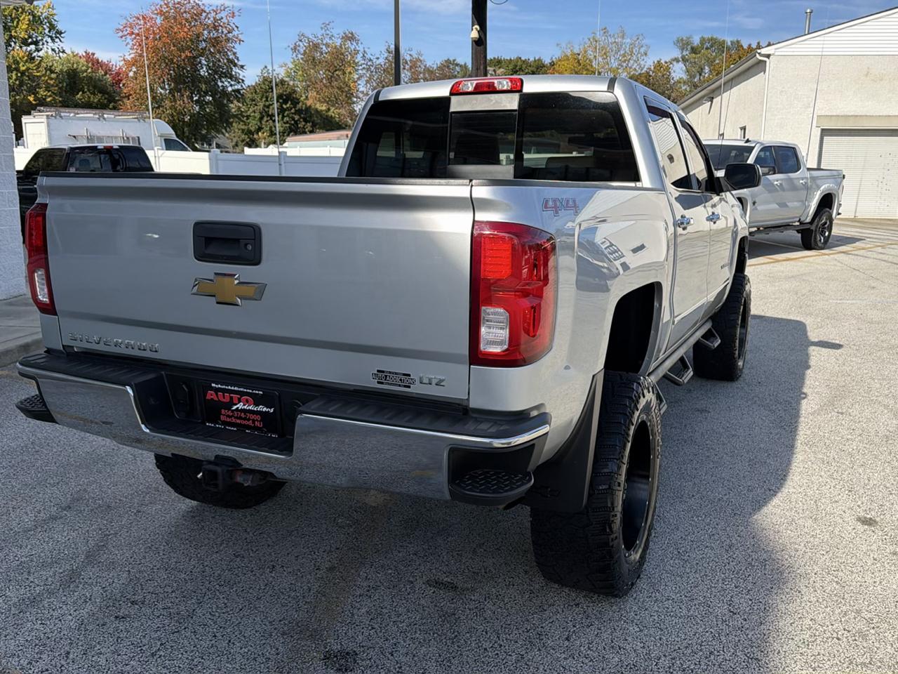 Chevrolet Silverado 1500 LTZ Crew Cab 4WD 2017