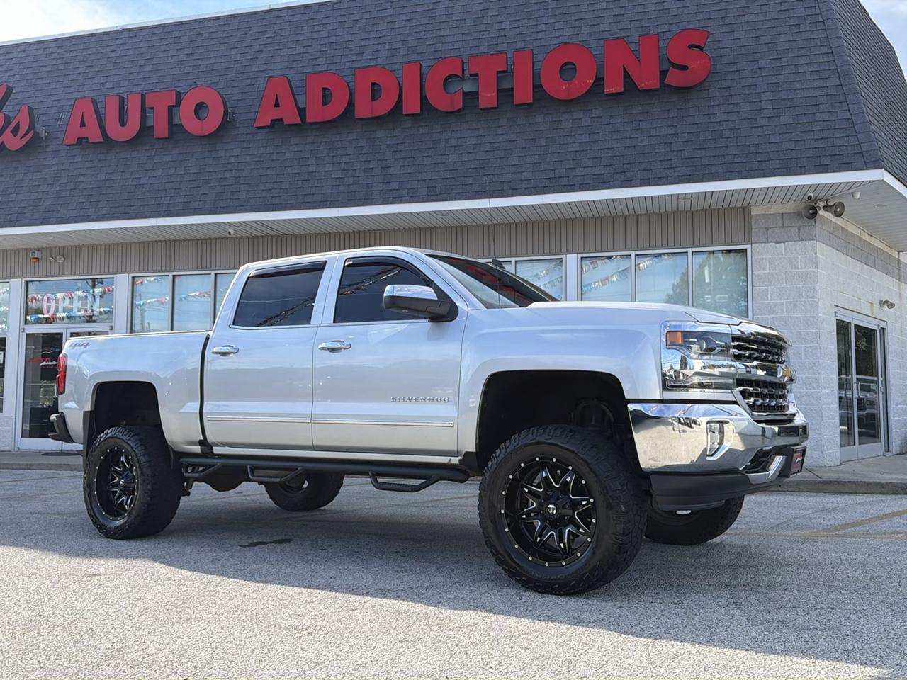 Chevrolet Silverado 1500 LTZ Crew Cab 4WD 2017