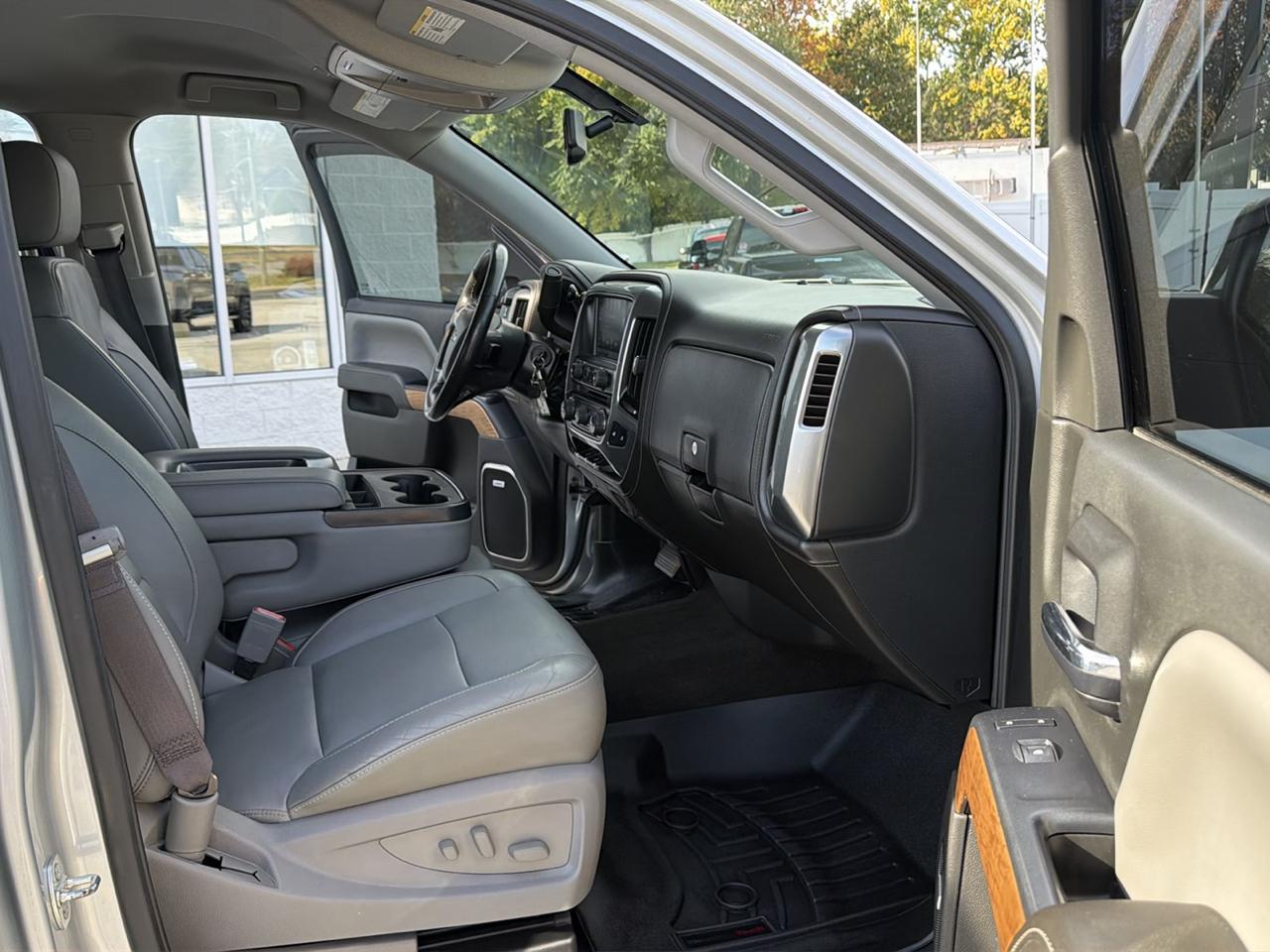 Chevrolet Silverado 1500 LTZ Crew Cab 4WD 2017