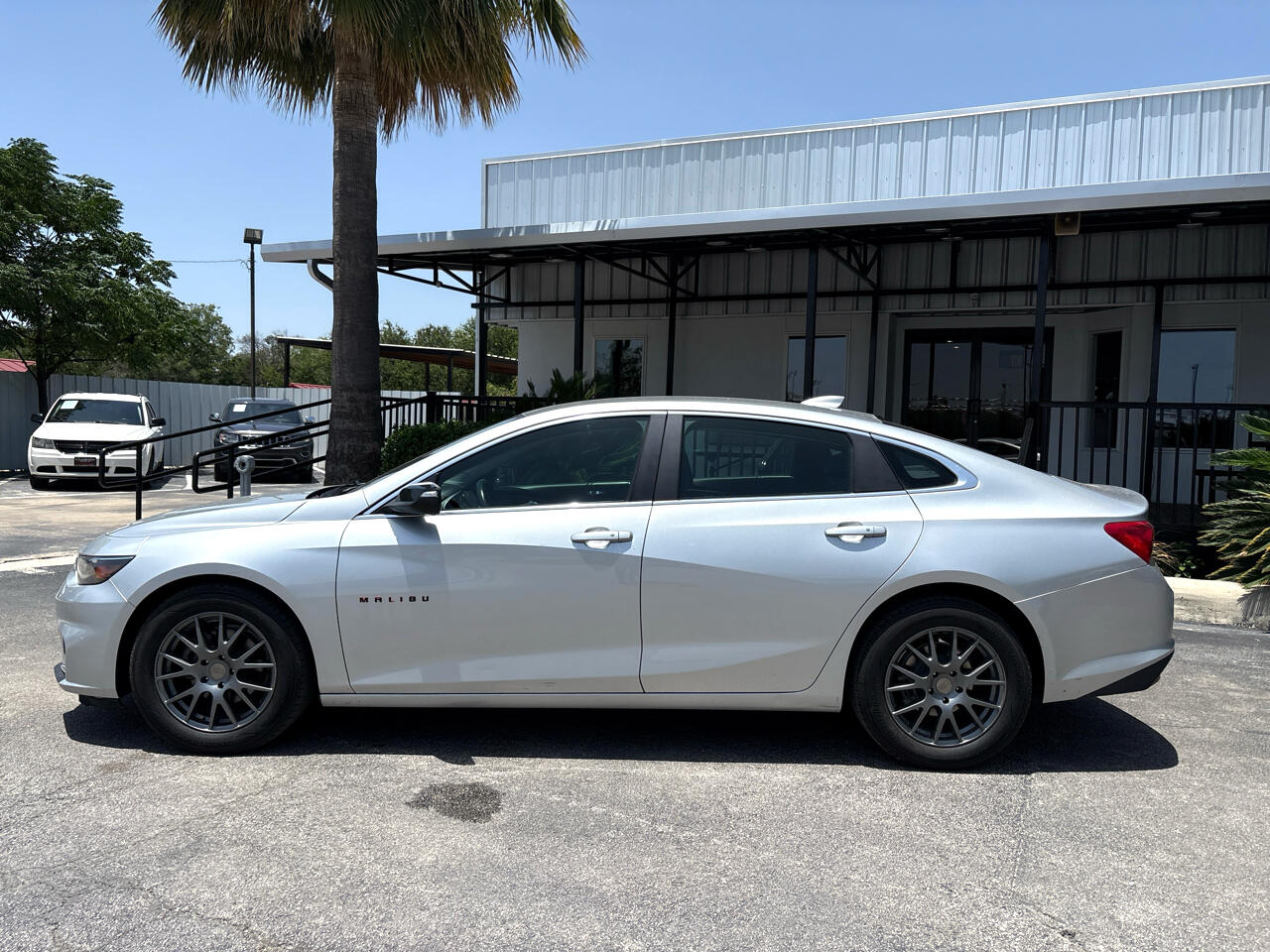 Chevrolet Malibu 4dr Sdn LT w/1LT 2018 Chevrolet Malibu 4dr Sdn LT w/1LT 2018