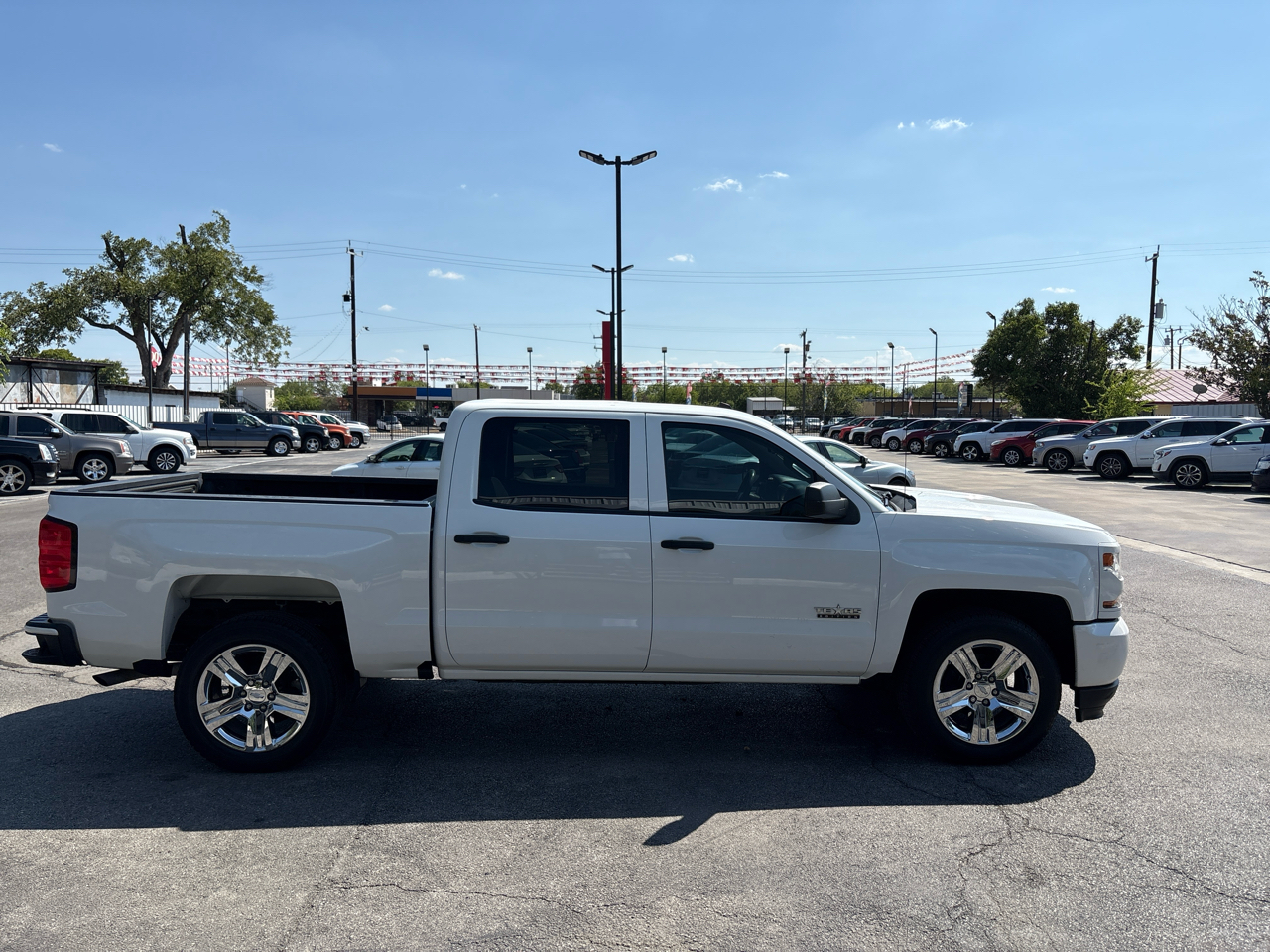 Chevrolet Silverado 1500 2WD Crew Cab 143.5" Custom 2018 Chevrolet Silverado 1500 2WD Crew Cab 143.5" Custom 2018