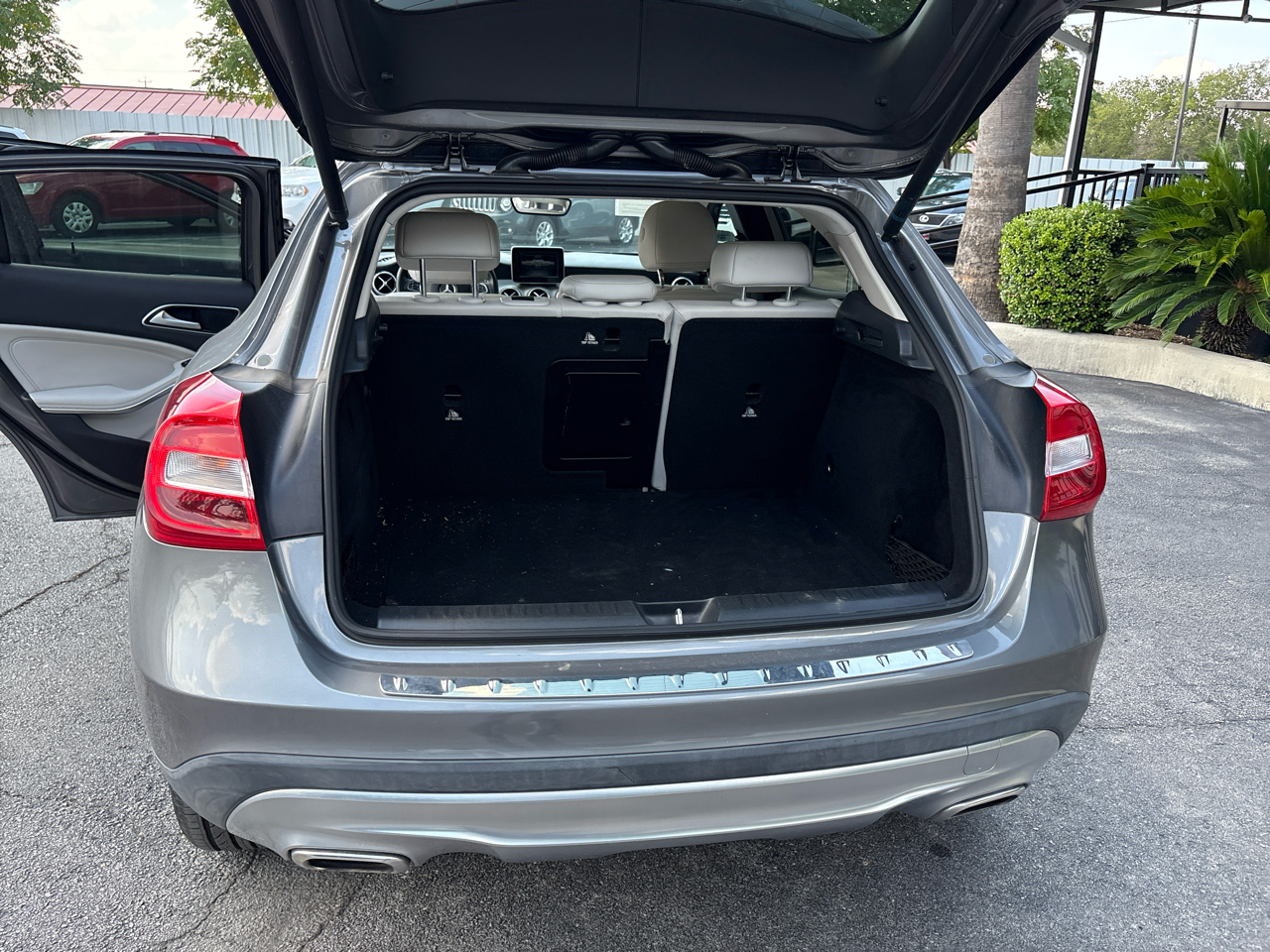 Mercedes-Benz GLA GLA 250 4MATIC SUV 2017 Mercedes-Benz GLA GLA 250 4MATIC SUV 2017