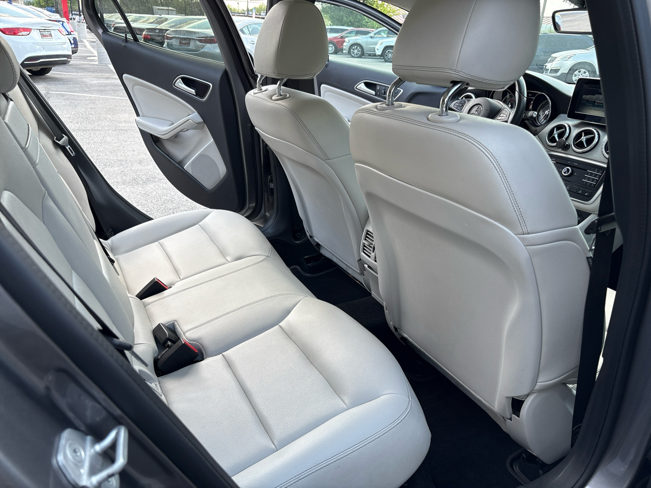 Mercedes-Benz GLA GLA 250 4MATIC SUV 2017 Mercedes-Benz GLA GLA 250 4MATIC SUV 2017