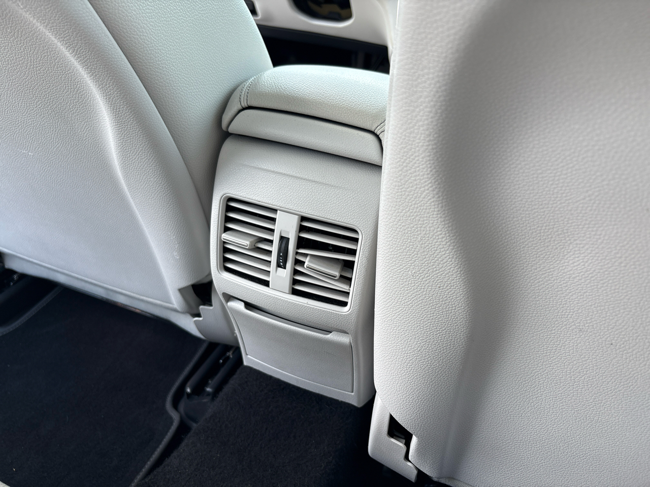 Mercedes-Benz GLA GLA 250 4MATIC SUV 2017 Mercedes-Benz GLA GLA 250 4MATIC SUV 2017