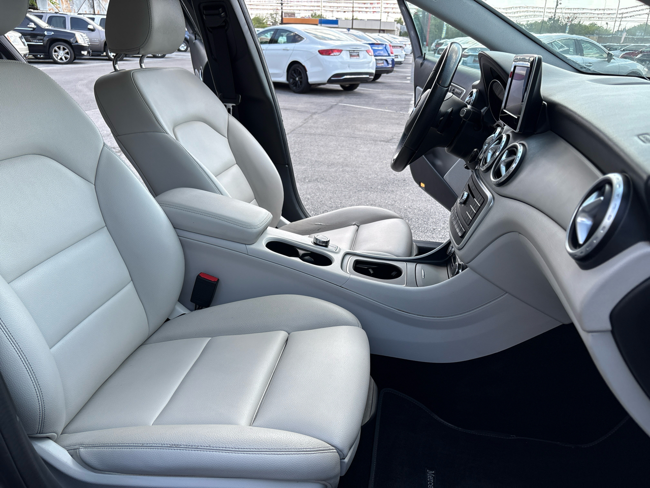 Mercedes-Benz GLA GLA 250 4MATIC SUV 2017 Mercedes-Benz GLA GLA 250 4MATIC SUV 2017