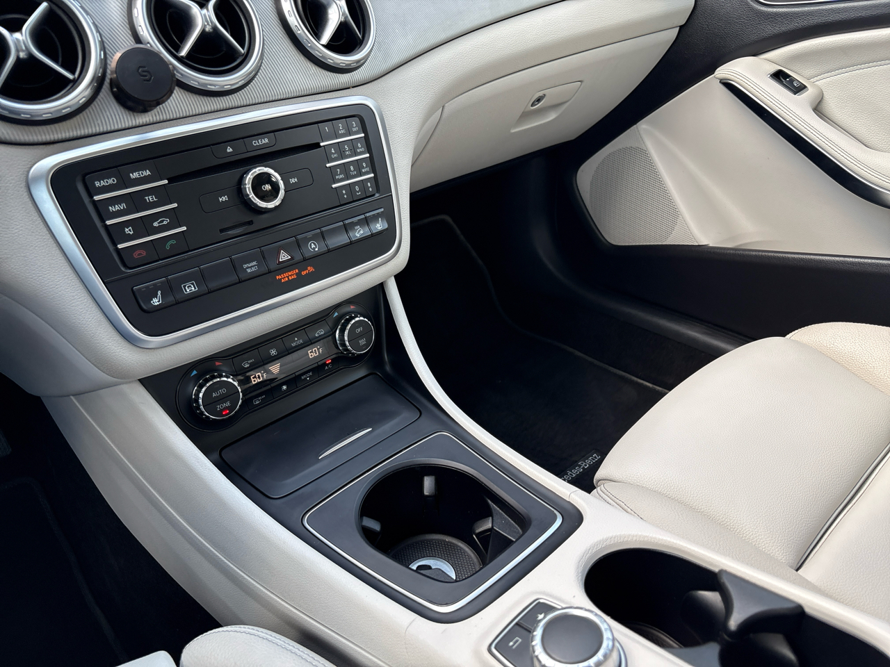 Mercedes-Benz GLA GLA 250 4MATIC SUV 2017 Mercedes-Benz GLA GLA 250 4MATIC SUV 2017