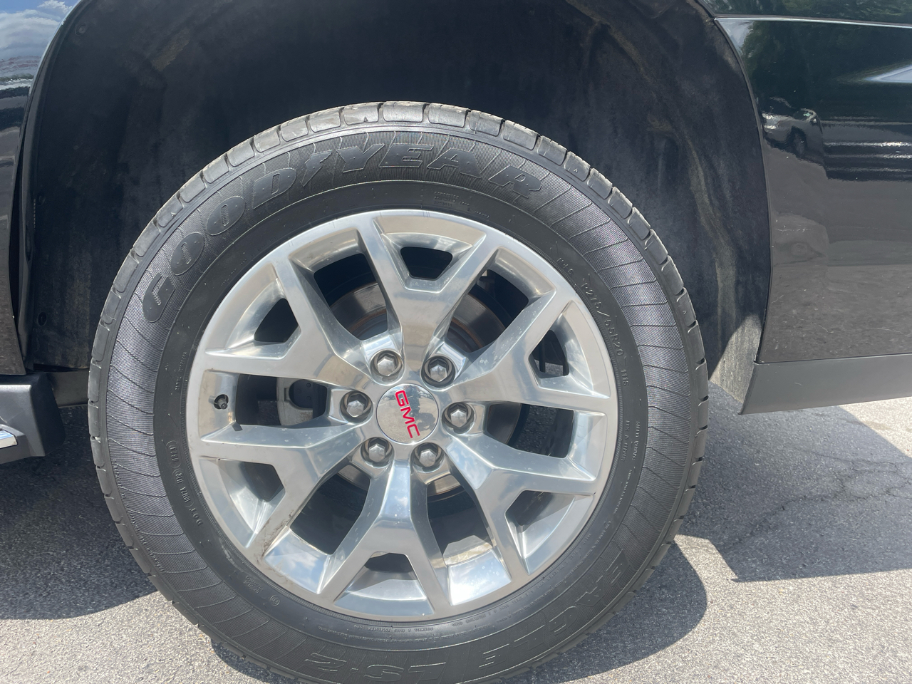 GMC Yukon 2WD 4dr SLE 2019 GMC Yukon 2WD 4dr SLE 2019